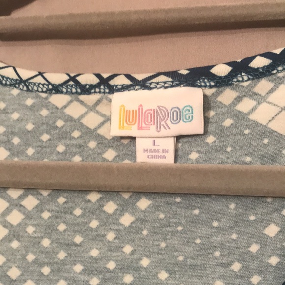 LuLaRoe Perfect Tee - Picture 3 of 3